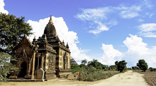 ミャンマー　道路